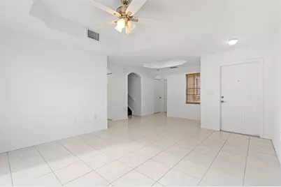 8520 NW 139th Ter, Unit #1602, Miami Lakes, FL 33016 - Photo 24