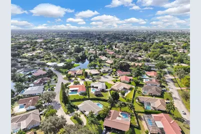 9921 NW 38th St, Coral Springs, FL 33065 - Photo 6