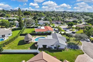 9921 NW 38th St, Coral Springs, FL 33065 - Photo 14