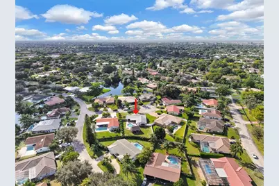 9921 NW 38th St, Coral Springs, FL 33065 - Photo 8