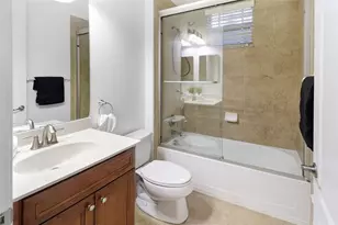 9750 Lakeview Ln, Parkland, FL 33076 - Photo 20