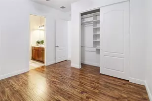 9750 Lakeview Ln, Parkland, FL 33076 - Photo 14