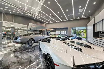 51  Isla Bahia Dr, Fort Lauderdale, FL 33316 - Photo 1