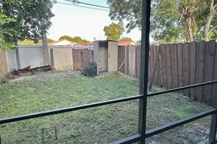 7357 NW 34th St, Lauderhill, FL 33319 - Photo 16