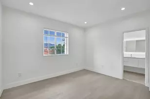 1003 NW 100th Ave, Pembroke Pines, FL 33024 - Photo 22