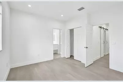 1003 NW 100th Ave, Pembroke Pines, FL 33024 - Photo 24