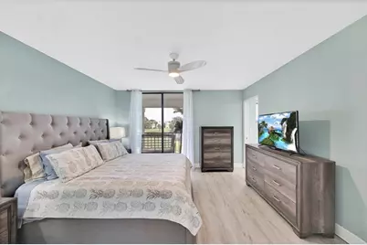 5250  Las Verdes Cir, Unit #212, Delray Beach, FL 33484 - Photo 12