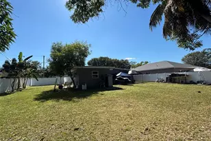 935 NE 33rd St, Oakland Park, FL 33334 - Photo 6