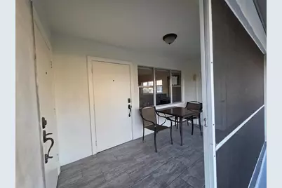 300  Layne Blvd, Unit #301, Hallandale Beach, FL 33009 - Photo 2