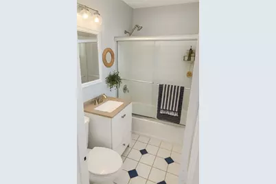 2621 NE 1st St, Unit #10, Pompano Beach, FL 33062 - Photo 4