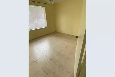 12104  Glenmoor Dr, Unit #12104, West Palm Beach, FL 33409 - Photo 10