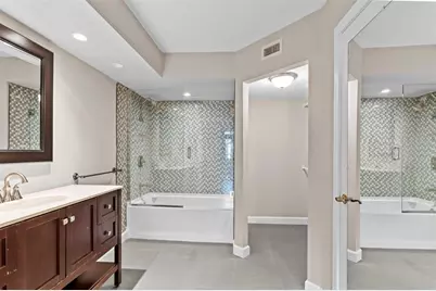 1280 S Alhambra Cir, Unit #2112, Coral Gables, FL 33146 - Photo 4