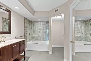 1280 S Alhambra Cir Unit, Coral Gables, FL 33146 - Photo 4