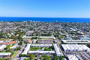 2050 NE 39th St, Lighthouse Point, FL 33064 - Photo 16