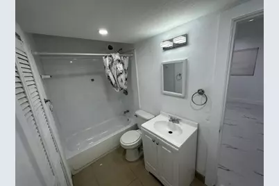 224 NE 18th Ave, Pompano Beach, FL 33060 - Photo 10