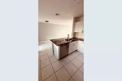 4735 SW 14th St, Deerfield Beach, FL 33442 - Photo 10