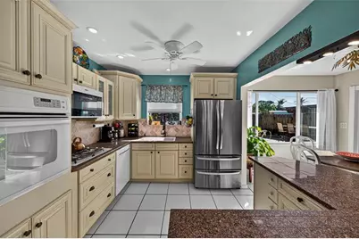 40 SW 9th Ct, Pompano Beach, FL 33060 - Photo 14