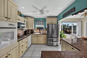 40 SW 9th Ct, Pompano Beach, FL 33060 - Photo 14