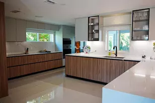 1017 Lincoln St, Hollywood, FL 33019 - Photo 2