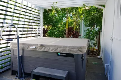 1017  Lincoln St, Hollywood, FL 33019 - Photo 18