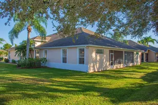413 W Tangerine Square, Vero Beach, FL 32968 - Photo 4