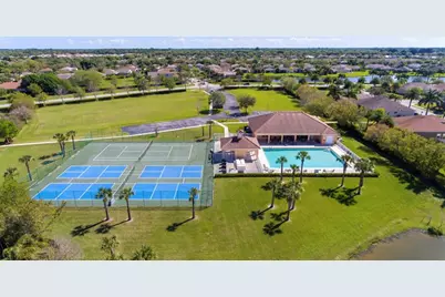 413 W Tangerine Sq, Vero Beach, FL 32968 - Photo 32