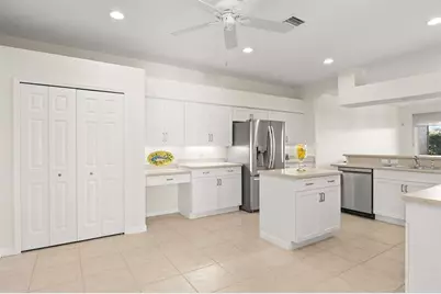 413 W Tangerine Sq, Vero Beach, FL 32968 - Photo 14