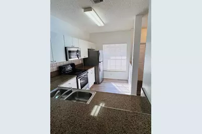 12113 SW 2nd St, Pembroke Pines, FL 33025 - Photo 12