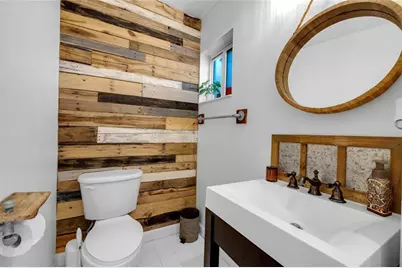 8464  Lagos De Campo Blvd, Tamarac, FL 33321 - Photo 8