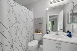 8464 Lagos De Campo Blvd, Tamarac, FL 33321 - Photo 20