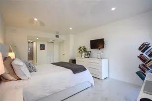 20301 W Country Club Dr Unit, Aventura, FL 33180 - Photo 30