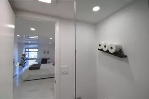 20301 W Country Club Dr Unit, Aventura, FL 33180 - Photo 24