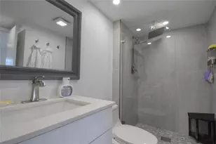 20301 W Country Club Dr Unit, Aventura, FL 33180 - Photo 38