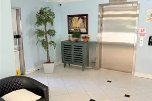 2801 N Palm Aire Dr, Pompano Beach, FL 33069 - Photo 2