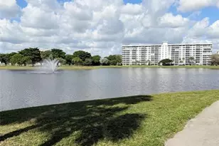 2801 N Palm Aire Dr, Pompano Beach, FL 33069 - Photo 24