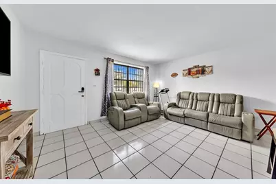 9311  Broad Manor Rd, Miami, FL 33147 - Photo 10