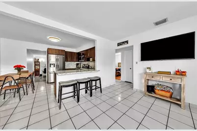 9311  Broad Manor Rd, Miami, FL 33147 - Photo 14