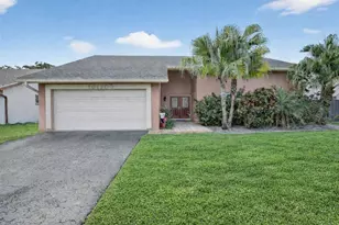 10120 Sheridan St, Pembroke Pines, FL 33026 - Photo 2