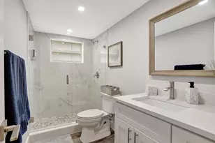 305 Hibiscus Ave, Pompano Beach, FL 33062 - Photo 28