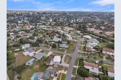2445  Edgewater Dr, West Palm Beach, FL 33406 - Photo 48