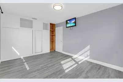 2445  Edgewater Dr, West Palm Beach, FL 33406 - Photo 22