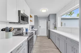 2445 Edgewater Dr, West Palm Beach, FL 33406 - Photo 12