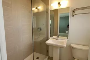 1354 Bayview Dr, Fort Lauderdale, FL 33304 - Photo 14