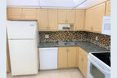 3510  Oaks Way, Unit #504, Pompano Beach, FL 33069 - Photo 4