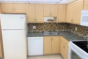 3510 Oaks Way, Pompano Beach, FL 33069 - Photo 4