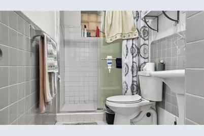 3446 NW 17 St, Miami, FL 33125 - Photo 8