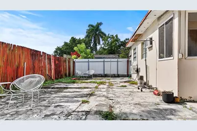 3446 NW 17 St, Miami, FL 33125 - Photo 24