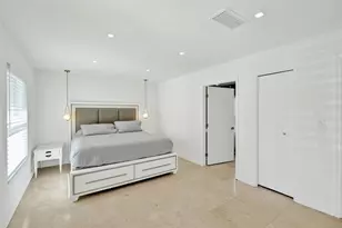 701 NE 164th St, Miami, FL 33162 - Photo 24