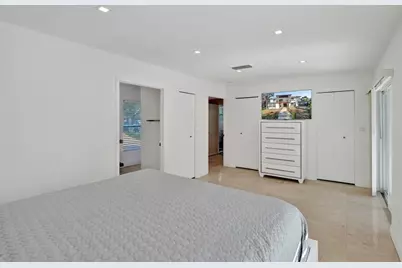 701 NE 164th St, Miami, FL 33162 - Photo 30