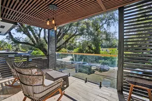 701 NE 164th St, Miami, FL 33162 - Photo 36